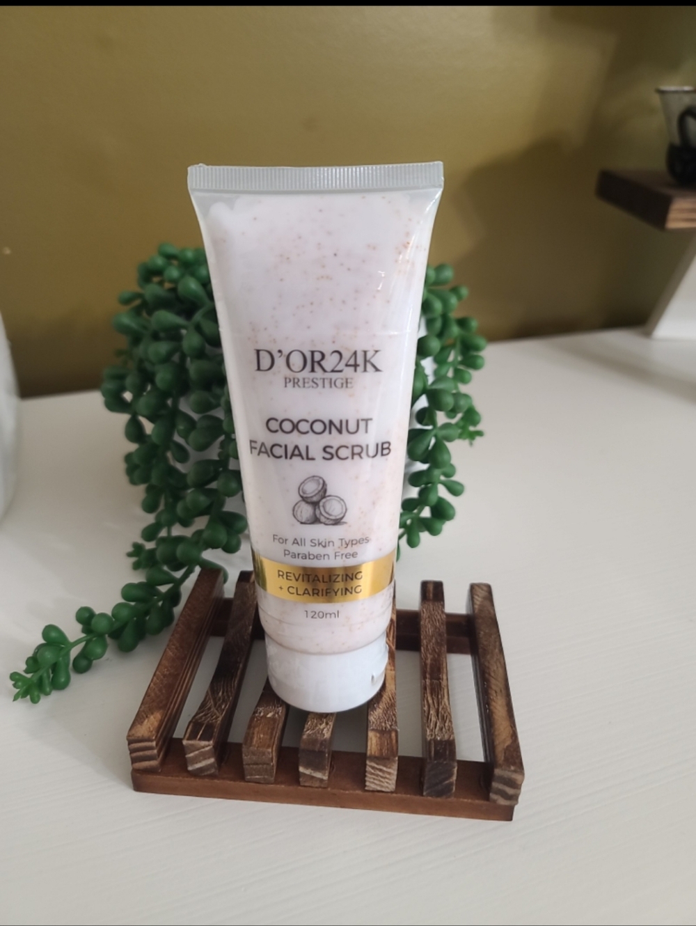D'OR24K Coconut Facial Scrub New - Picture 5 of 5